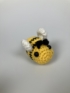 Kép 4/4 - Pihe-puha horgolt zsenília méhecske plüssfigura