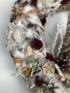 Kép 4/4 - Kötött sapkás Manóapó a téli tájban - tartós terméskopogtató