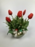 Kép 1/4 - Gombatörpék tűzpiros tulipános, buja aljnövényzetű asztaldísze