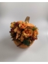 Kép 1/4 - Narancssárga rózsás, degeszre tölött kerámia tök száraz- és selyemvirágokkal 