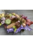 Kép 3/4 - Három tökös, őszi bőségtál mécsestartóval és Hello Ősz fatáblácskával - tartós asztaldísz növényi részekkel díszítve
