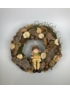 Kép 1/4 - Őszi, dértől csillogó ruhás, makkos sapkás, láblógató kislány természetes összetevőjű terméskopogtatója