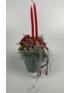 Kép 1/4 - Bámészkodó őzikés, piros szalmagyertyás karácsonyi töltött bögre boróka ágyon, szalaggal